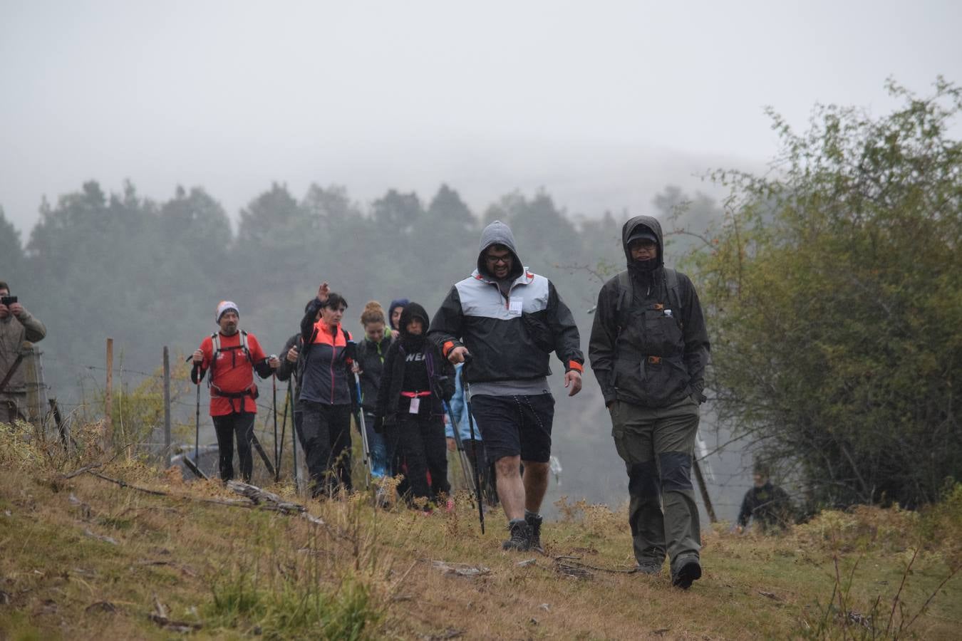 Cerca de 450 valientes tomaron la salida de la Marcha Hoyos de Iregua en Villoslada de Cameros