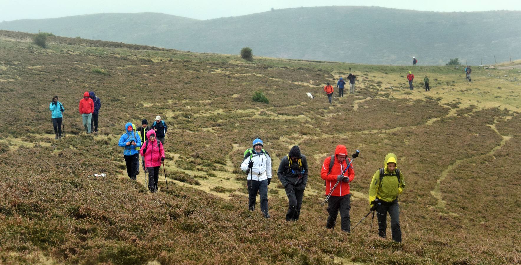 Cerca de 450 valientes tomaron la salida de la Marcha Hoyos de Iregua en Villoslada de Cameros