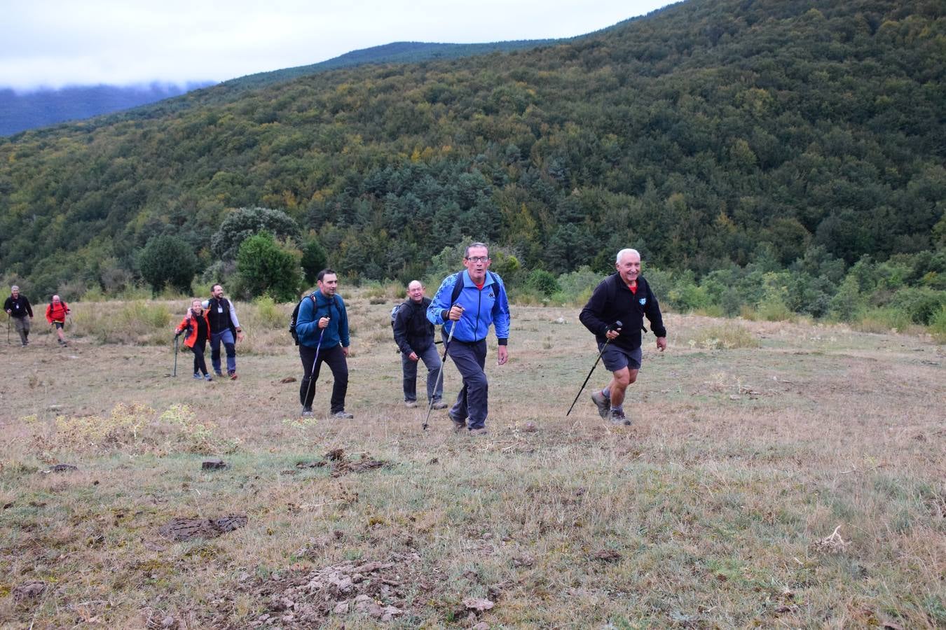 Cerca de 450 valientes tomaron la salida de la Marcha Hoyos de Iregua en Villoslada de Cameros