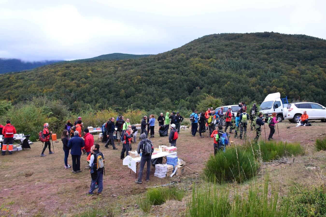 Cerca de 450 valientes tomaron la salida de la Marcha Hoyos de Iregua en Villoslada de Cameros