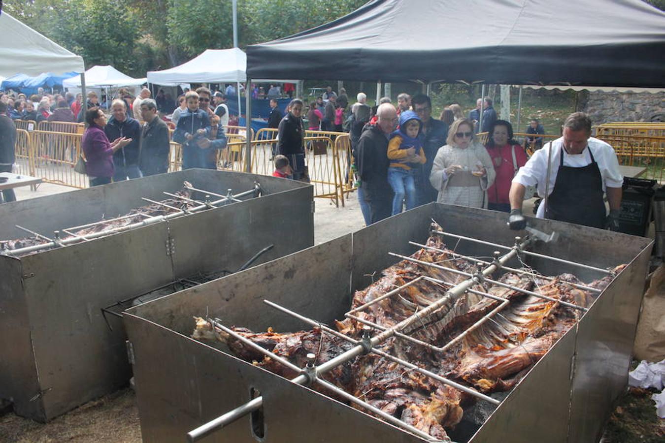 Imágenes correspondientes a la XVII Jornada de la Ternera Asada que se celebró el pasado domingo en Enciso.