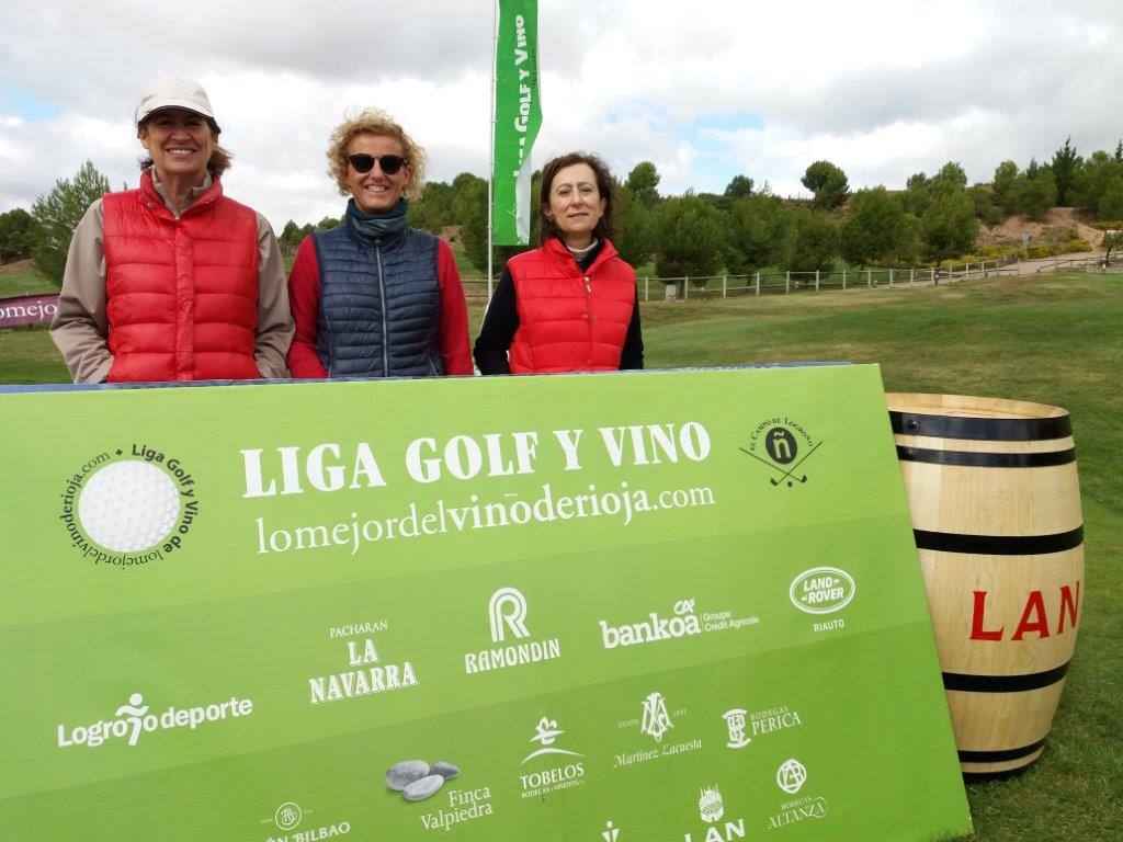 Fotos de salida del Torneo Bodegas LAN, de la Liga de Golf y Vino.