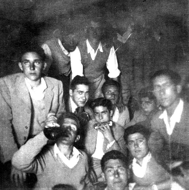 De fiesta en una bodega de Albelda en 1953