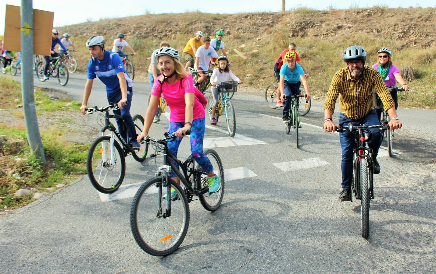 Las imágenes del paseo ciclista por los alrededores de Varea con la ciclista riojana