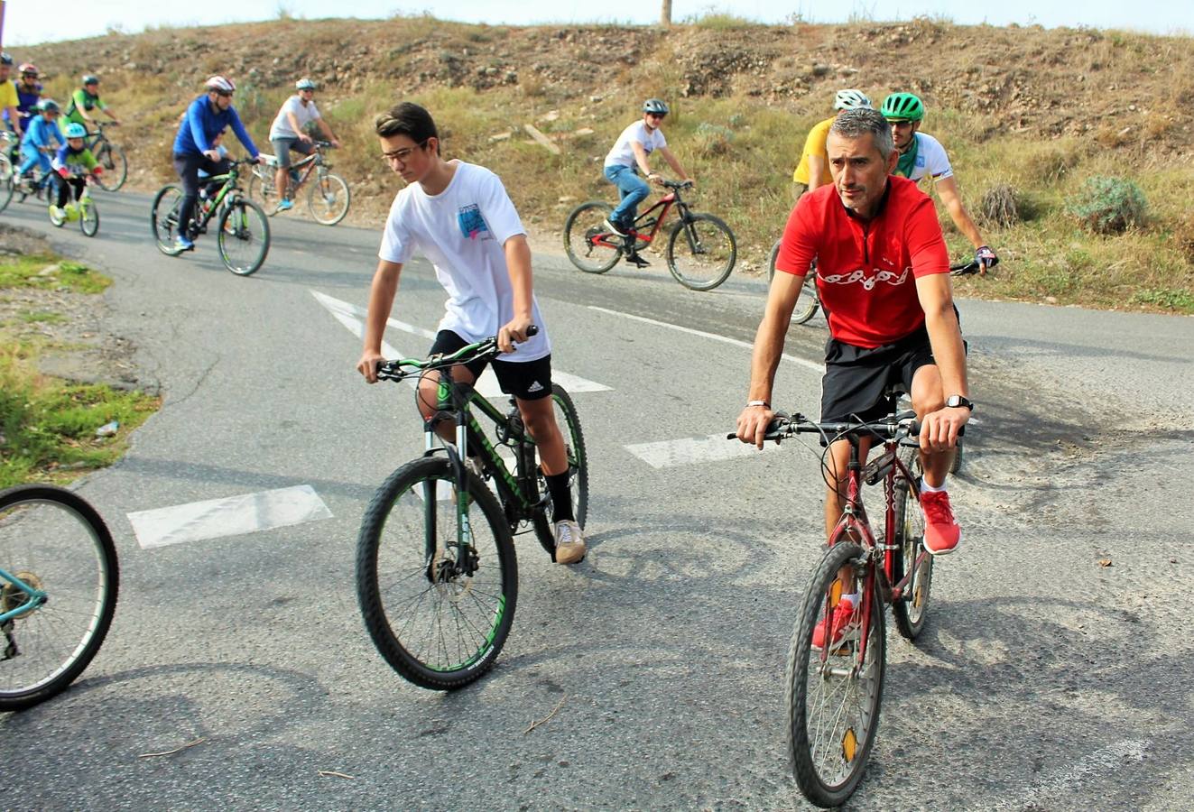 Las imágenes del paseo ciclista por los alrededores de Varea con la ciclista riojana