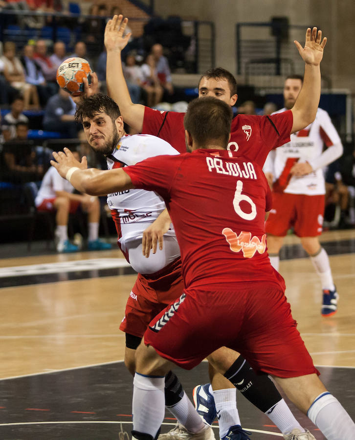 Empujados por el talento de Eduardo Cadarso el equipo riojano aplasta al Alcobendas 41-26 y asalta la segunda plaza de la Liga Asobal