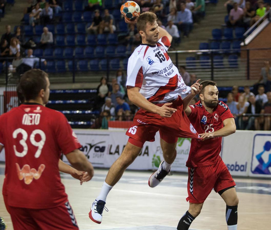 Empujados por el talento de Eduardo Cadarso el equipo riojano aplasta al Alcobendas 41-26 y asalta la segunda plaza de la Liga Asobal