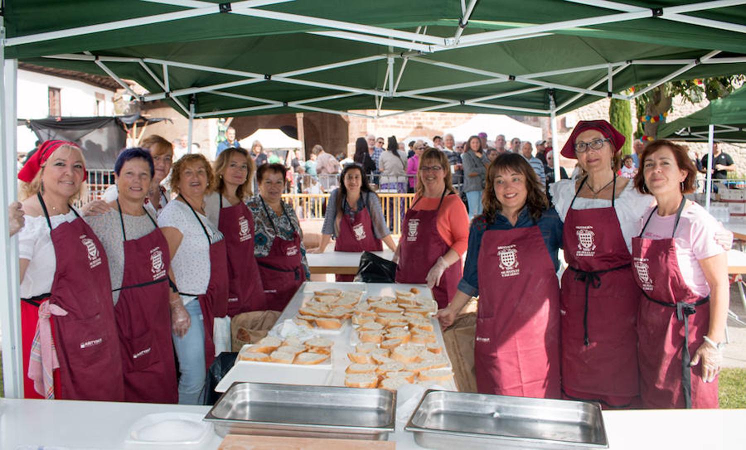 Ojacastro celebra hoy la segunda y última jornada de su feria de ganado y de artesanía agroalimentaria, que, 16 años después de echar a andar, sigue evidenciando su encaje y tirón dentro del 'puente' festivo del Pilar. 