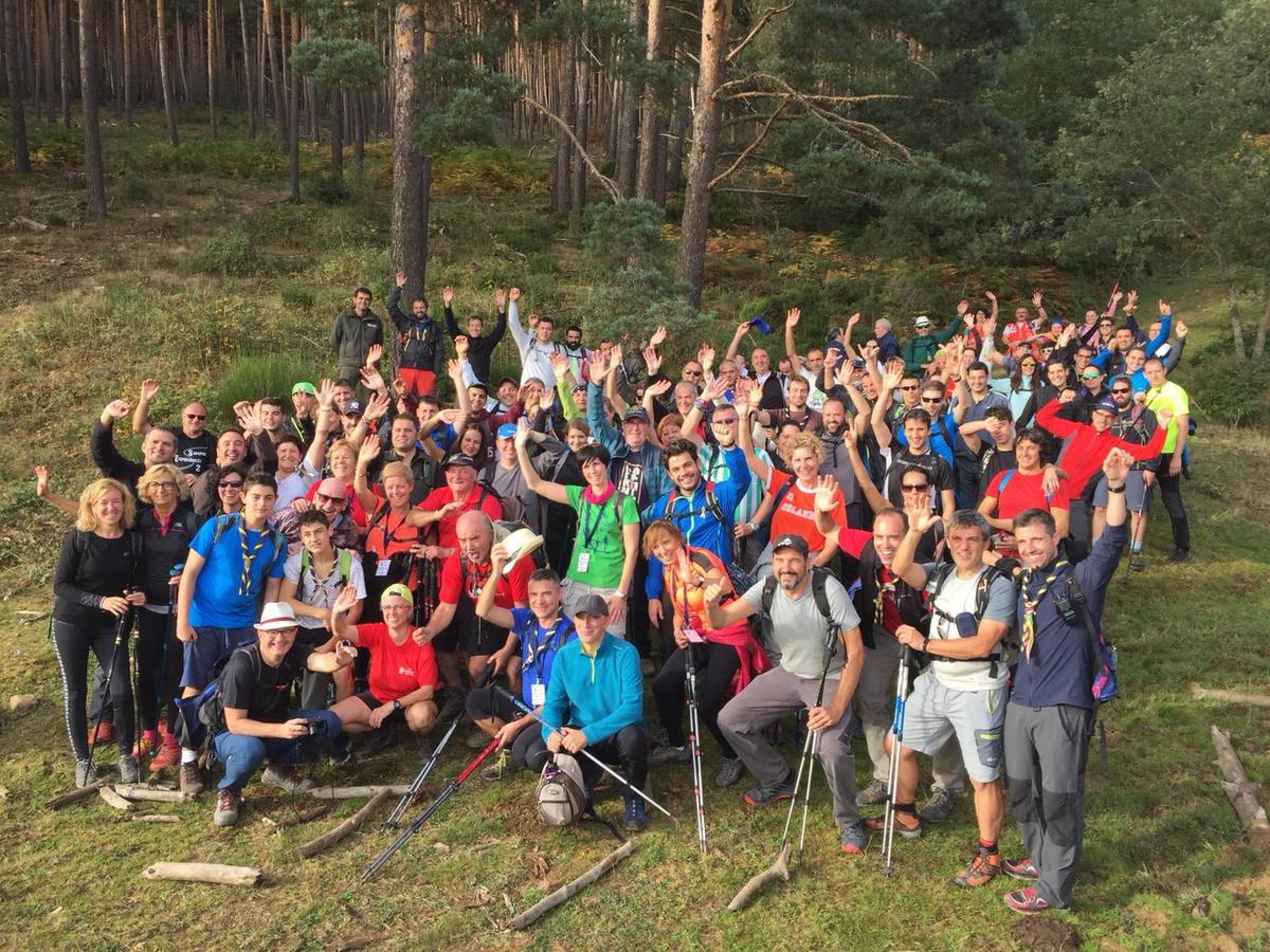 102 andantes participaron en la caminata