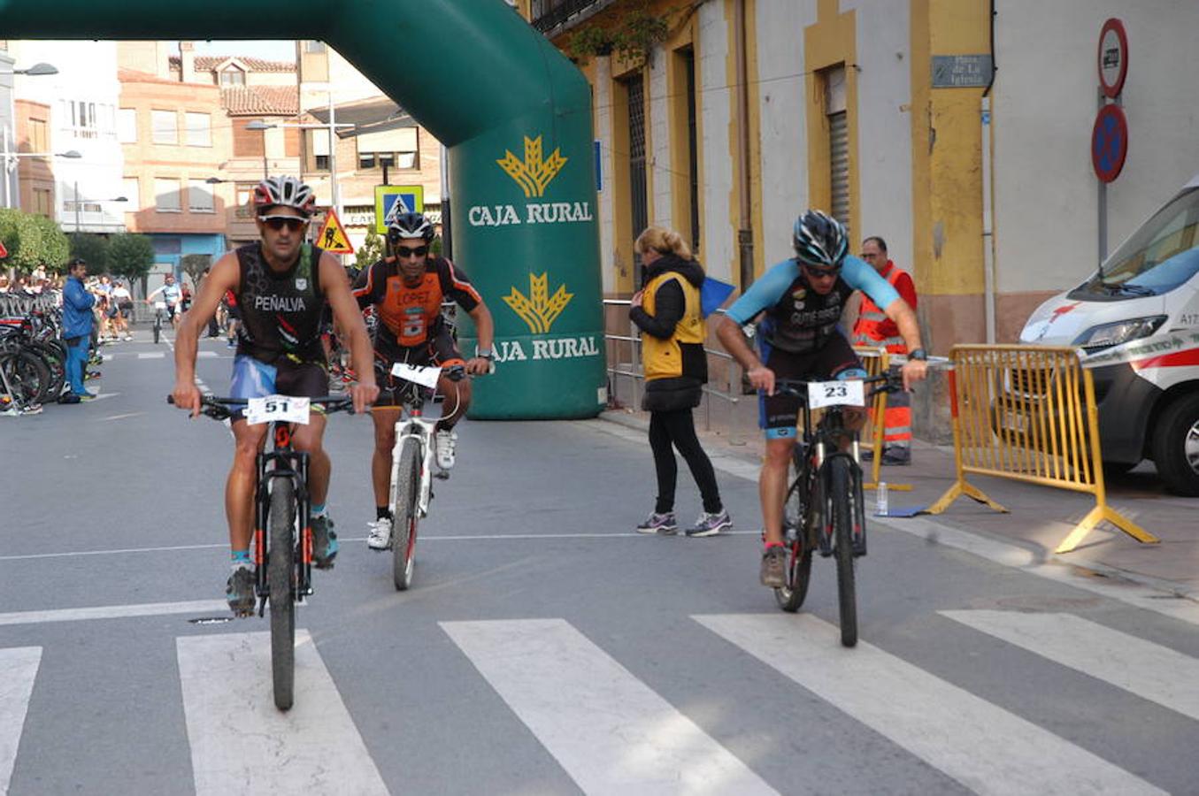 Imágenes del V duatlón disputado en Rincón de Soto el domingo.