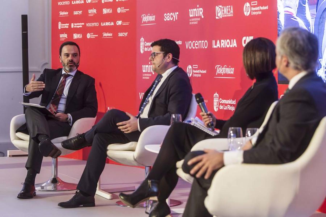 La tecnología inteligente para la gestión integral de la ciudad moderna y la conectividad ha centrado el contenido de la segunda jornada de Futuro en Español, a las que asisten expertos del sector tecnológico, educativo y urbanístico de España y América Latina.