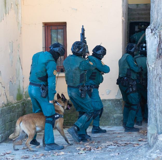 DE PRÁCTICAS CON LAS UNIDADES CANINAS