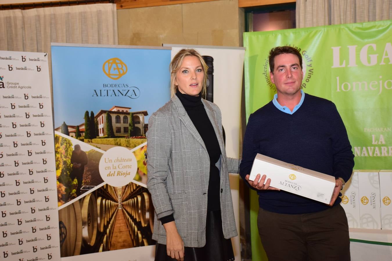 Entrega de premios a los ganadores del Torneo Bodegas Altanza, de la Liga de Golf y Vino de lomejordelvinoderioja.com.