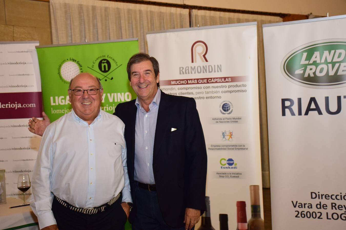 Entrega de premios a los ganadores del Torneo Bodegas Altanza, de la Liga de Golf y Vino de lomejordelvinoderioja.com.