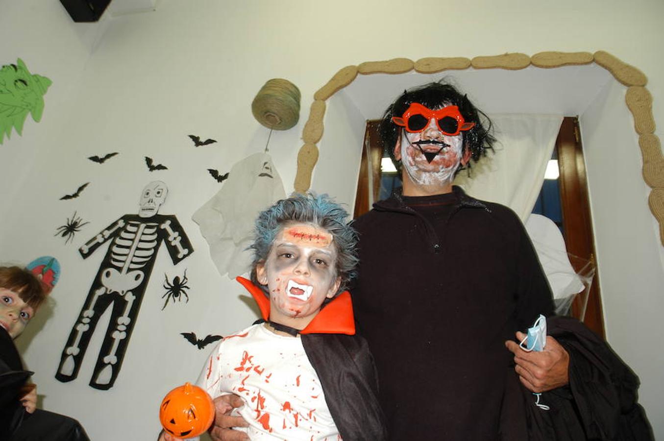 Día de las Calaveras en Cervera del Río Alhama donde ha habido pintacaras, chocolatada y concurso de calaveras hechas con calabazas. Debido a la lluvia se tuvo que celebrar en el hotel rural museo etnográfico de la alpargata.