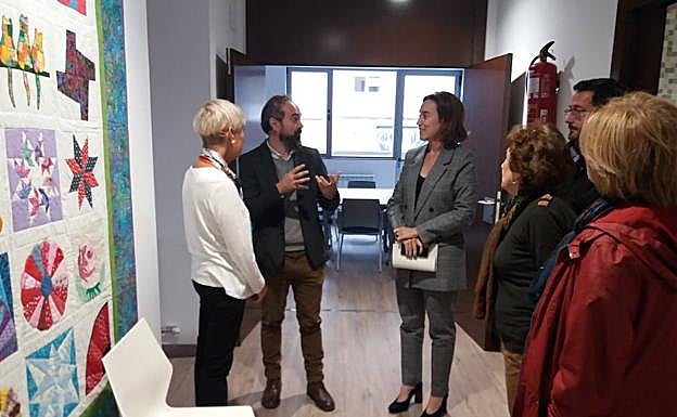 Cuca Gamarra visita la sede actual de AFAL. 