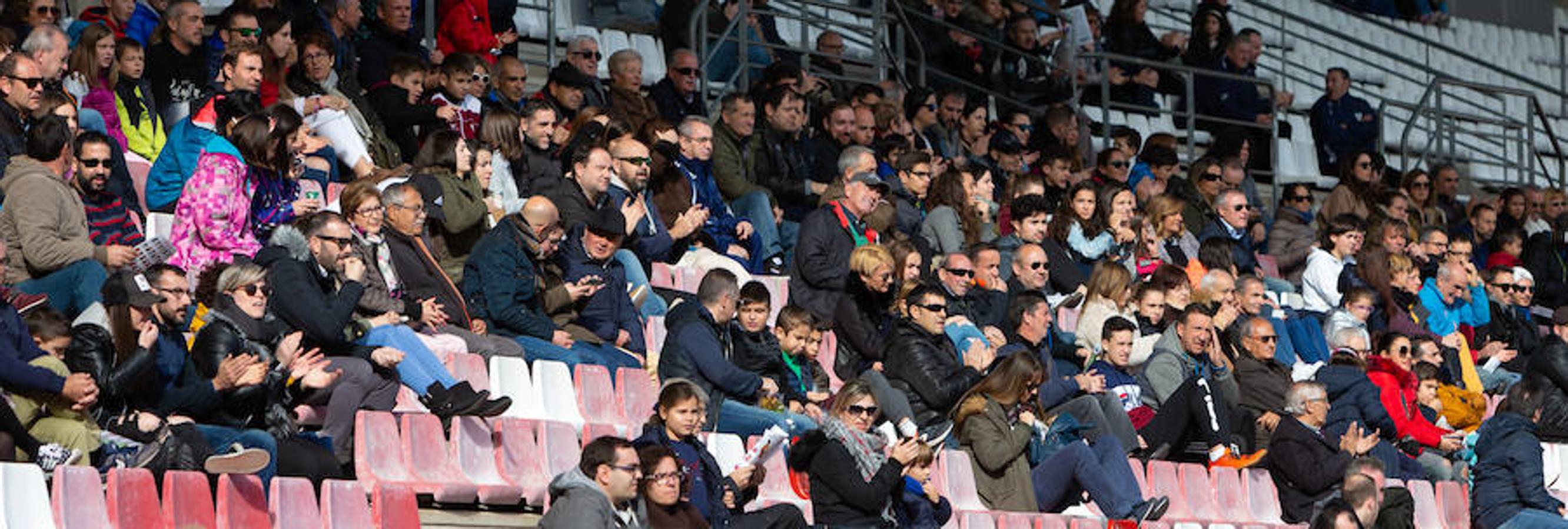 El EDF recupera la sonrisa después de ganar al Huelva en Las Gaunas por 2-0 y encadenar su segudo triunfo de año. Toca disfrutar.