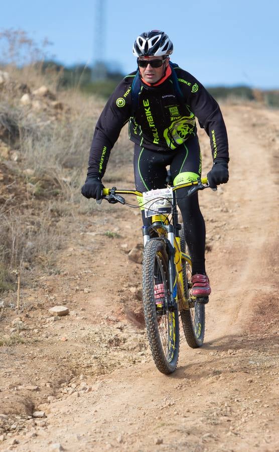 Más de 300 ciclistas participan en la Travesía del Mantible.