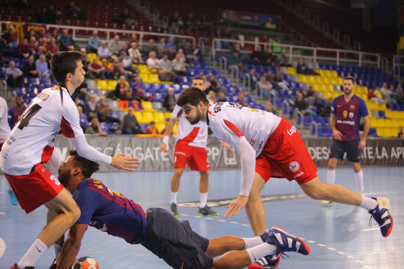 El FC Barcelona Lassa sigue líder invicto en la liga Asobal al superar al CB Logroño-La Rioja en el Palau Blaugrana por 45-31