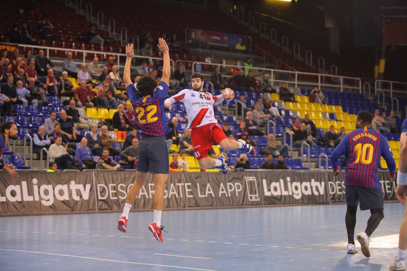 El FC Barcelona Lassa sigue líder invicto en la liga Asobal al superar al CB Logroño-La Rioja en el Palau Blaugrana por 45-31