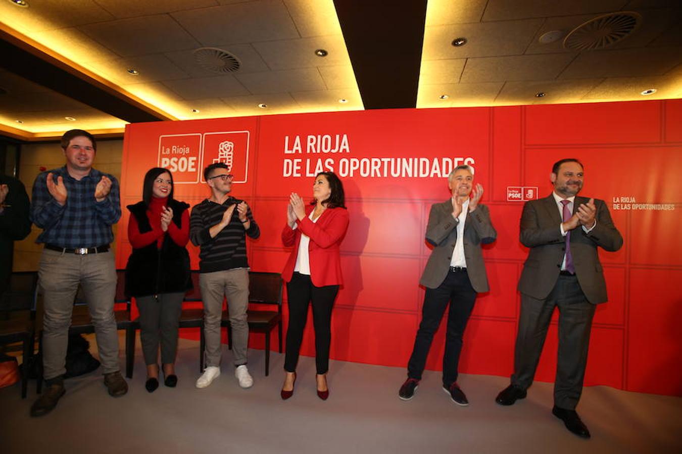 El ministro de Fomento, José Luis Ábalos ha intervenido en un acto del PSOE en La Rioja, junto a su secretario general, Francisco Ocón, y la secretaria federal de Mundo Rural y portavoz del Grupo Parlamentario Socialista, Concepción Andreu en el restaurante Delicatto de Logroño.