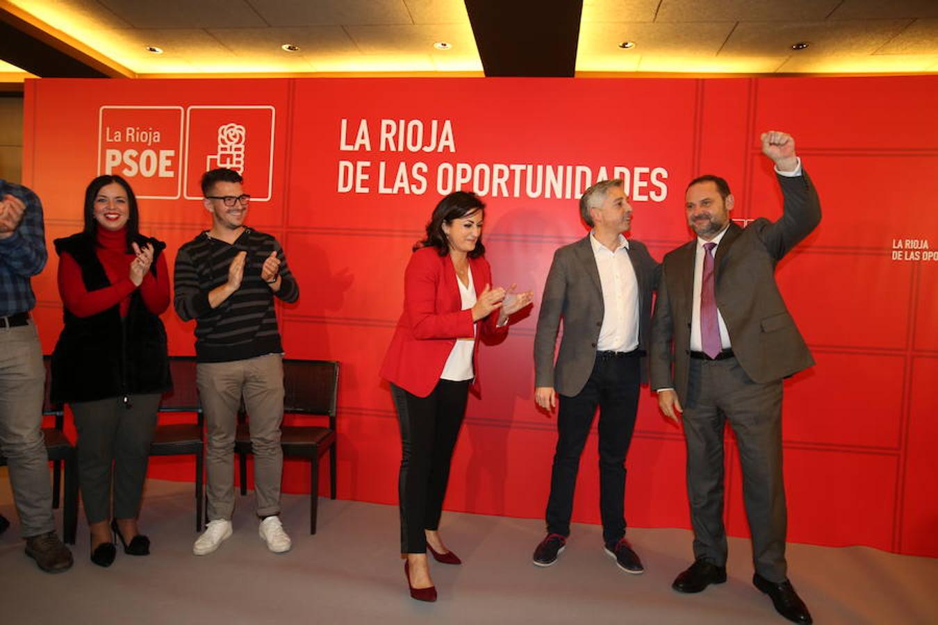 El ministro de Fomento, José Luis Ábalos ha intervenido en un acto del PSOE en La Rioja, junto a su secretario general, Francisco Ocón, y la secretaria federal de Mundo Rural y portavoz del Grupo Parlamentario Socialista, Concepción Andreu en el restaurante Delicatto de Logroño.