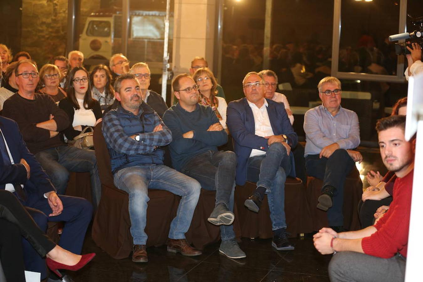 El ministro de Fomento, José Luis Ábalos ha intervenido en un acto del PSOE en La Rioja, junto a su secretario general, Francisco Ocón, y la secretaria federal de Mundo Rural y portavoz del Grupo Parlamentario Socialista, Concepción Andreu en el restaurante Delicatto de Logroño.