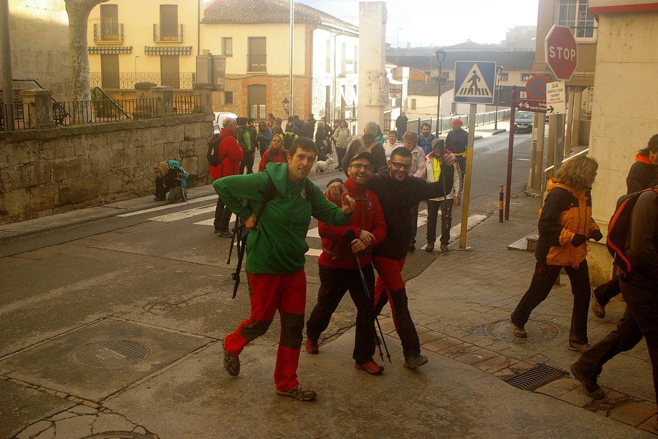 Alrededor de 150 personas estaban inscritas para tomar parte en una nueva edición de la 'Marcha de otoño', que tuvo lugar en Cenicero