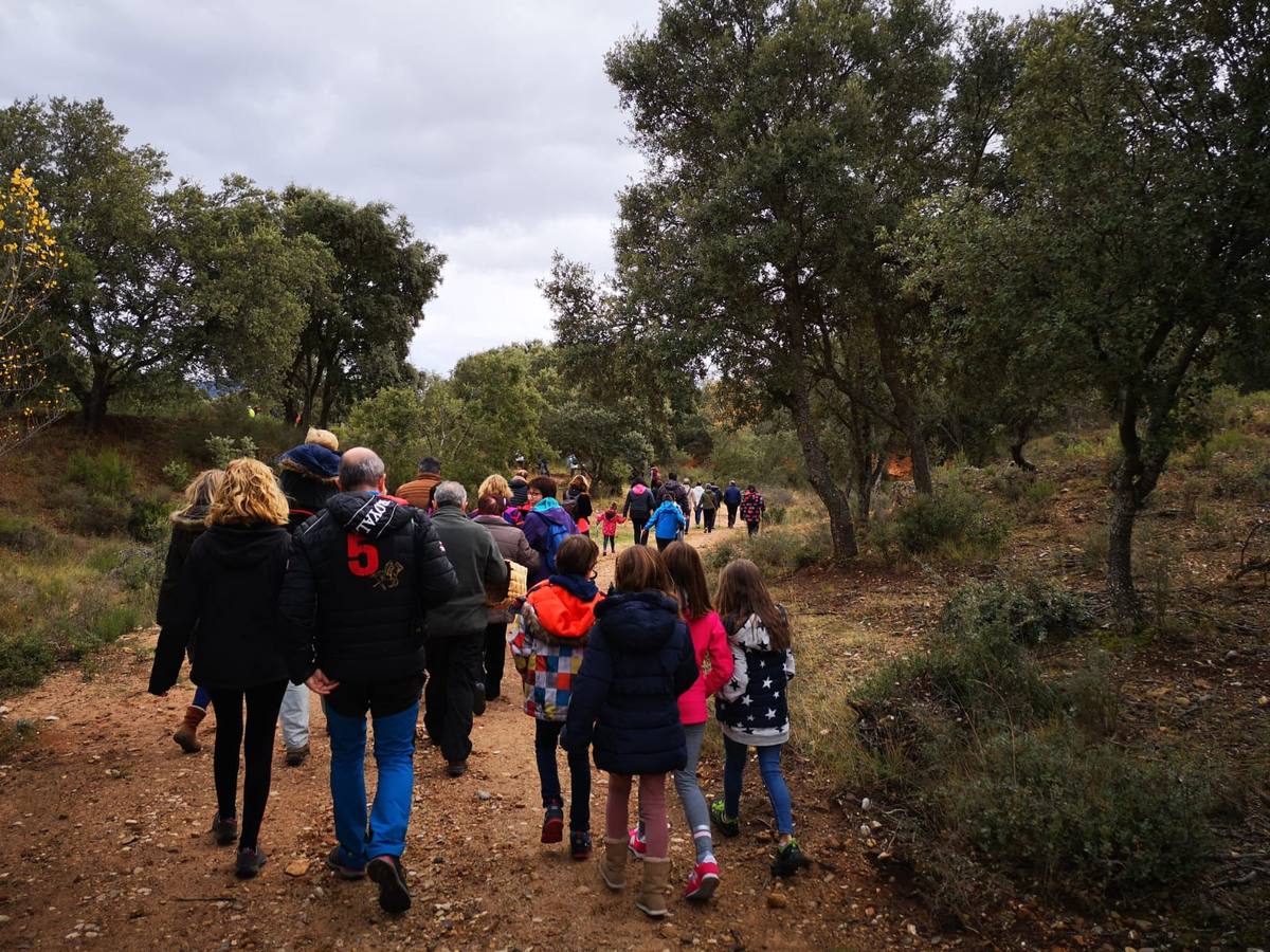 Decenas de personas disfrutaron de un paseo por este tesoro natural y saborearon los platos de cuatro cocineros riojanos