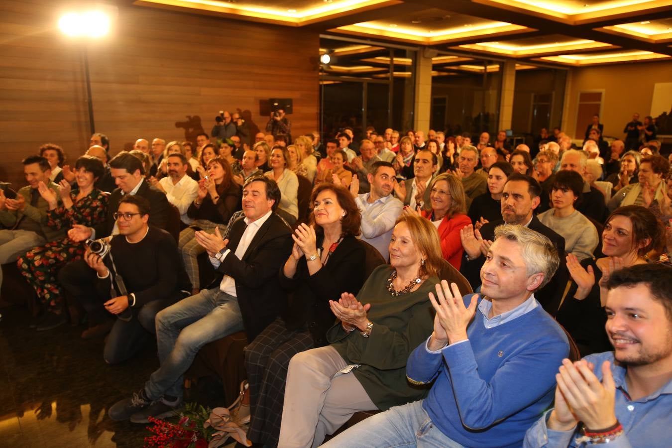 Ha presentado su candidatura a la Presidencia de La Rioja en un acto al que ha asistido la vicepresidenta del Gobierno central, Carmen Calvo