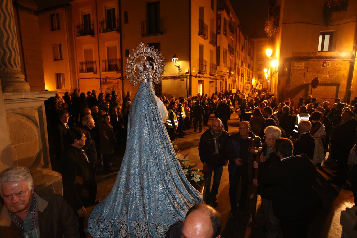 Fotos: Multitudinaria procesión (II)