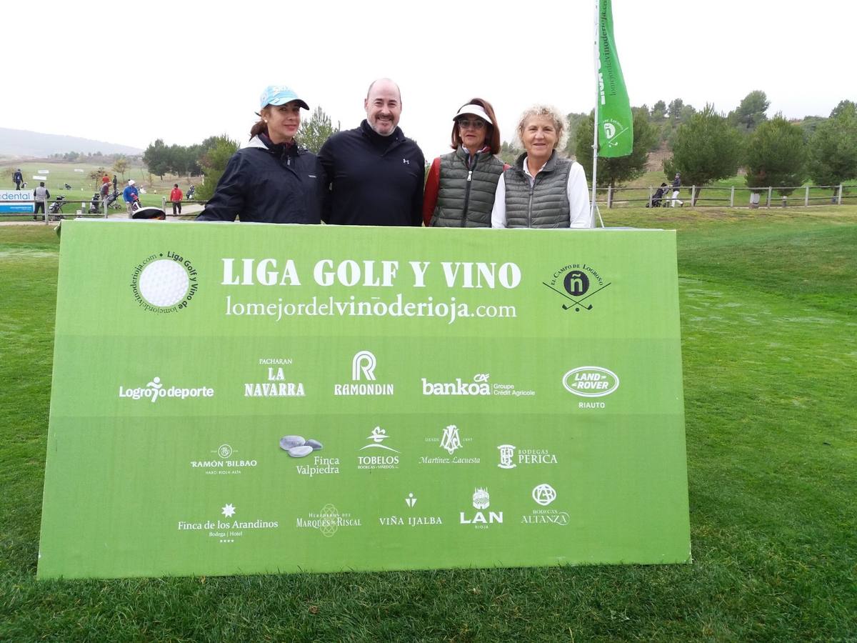 Imágenes de la salida de la final de la Liga de Golf y Vino de lomejordelvinoderioja.com.