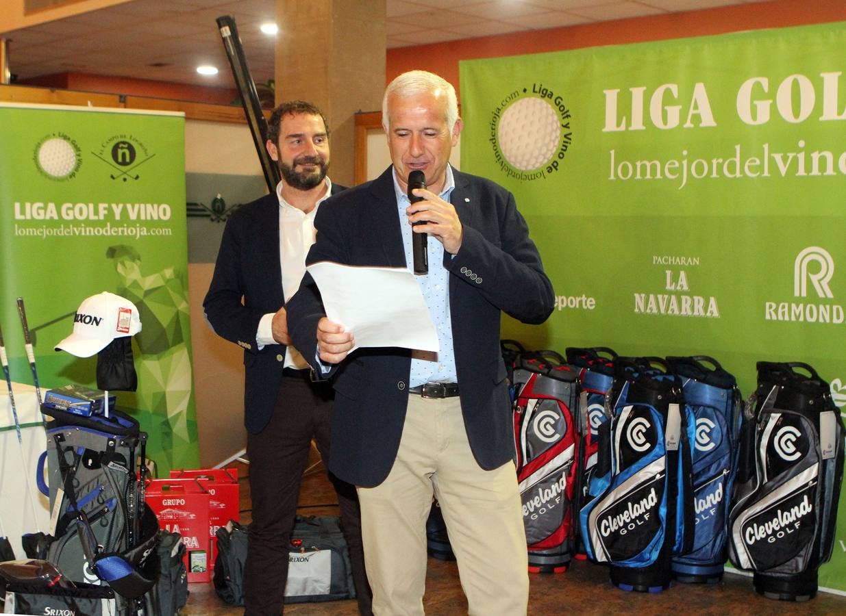 Tras la cena, los ganadores recibieron sus premios.