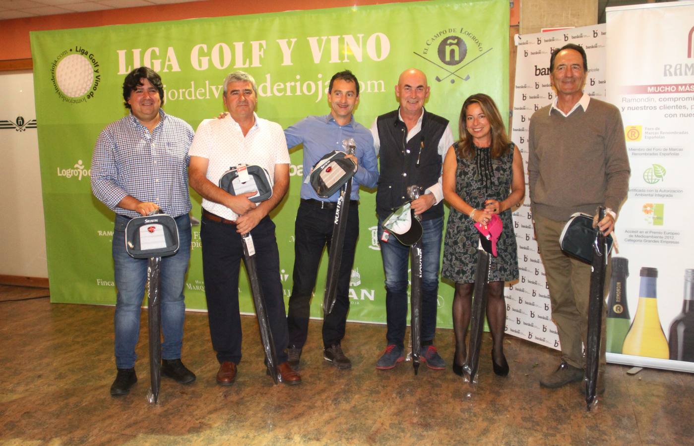 Tras la cena, los ganadores recibieron sus premios.