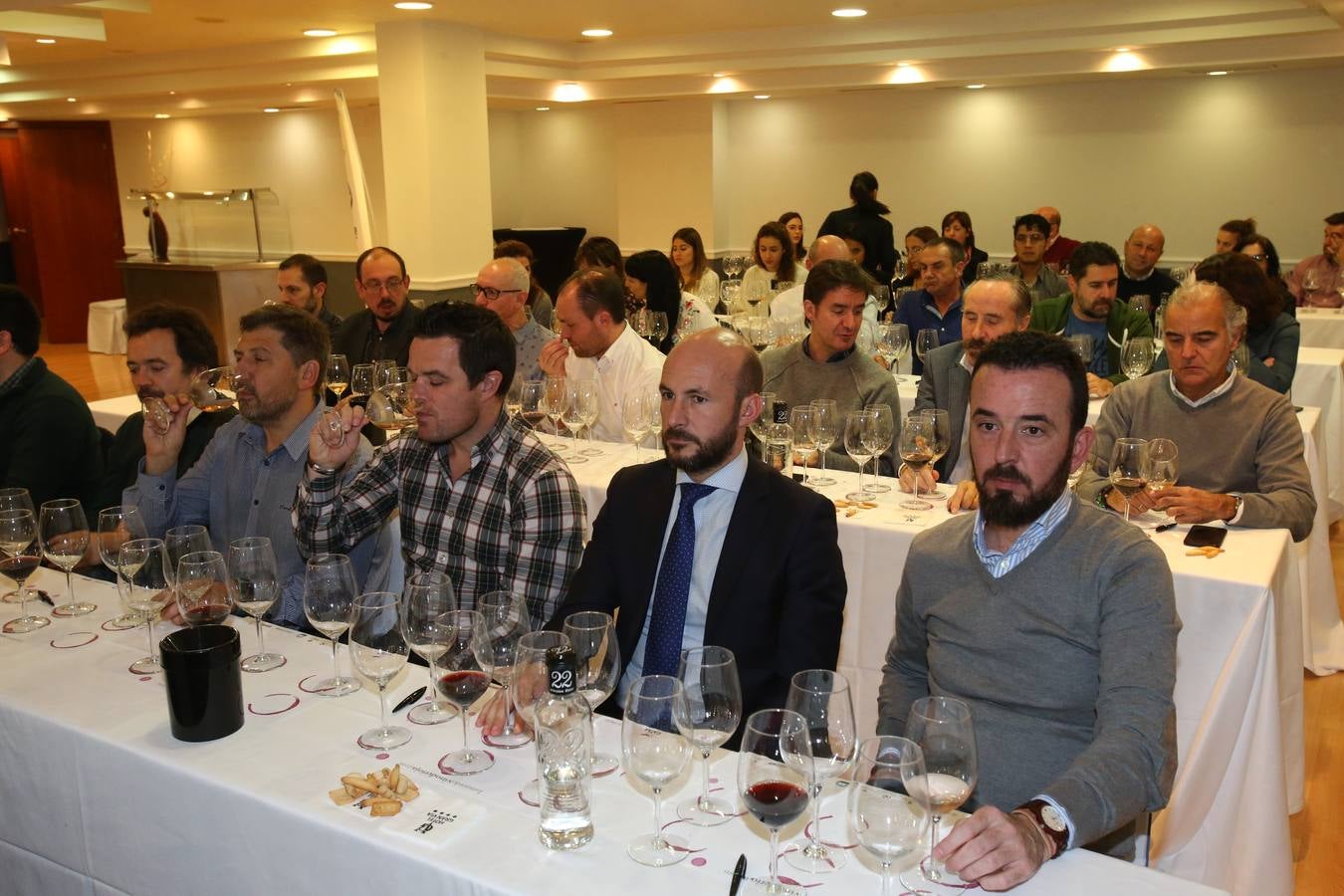 Lleno en la cata de lomejordelvinoderioja.com