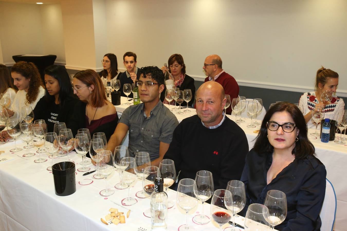 Lleno en la cata de lomejordelvinoderioja.com