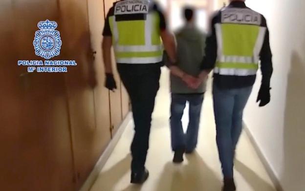 La detención de 'El Rey del Cachopo'.  :: policía nacional