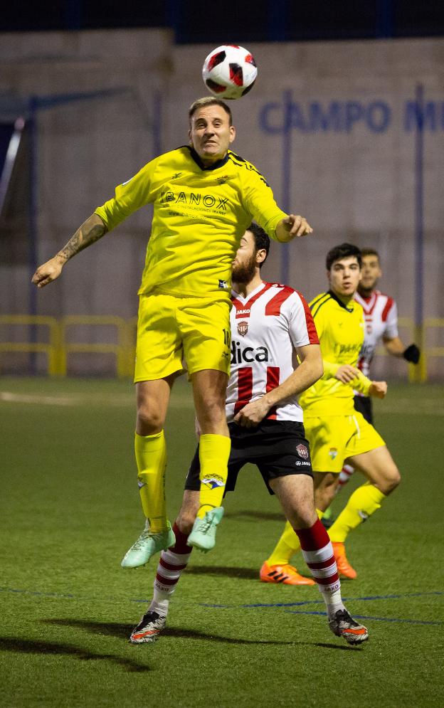 Adrián, goleador ayer. 