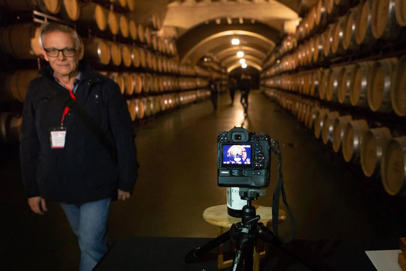 El sol y el buen tiempo se aliaron para hacer «la fotografía perfecta» en el VIII Rally Fotográfico del Rioja, que ayer reunió a 95 participantes y recorrió rincones y bodegas de Aldeanueva, Azagra y Navarrete 