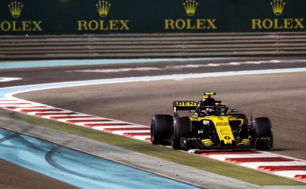 Carlos Sainz durante el GP de Abu Dabi