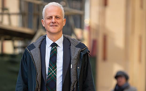 Pablo Hermoso de Mendoza posa para Diario LA RIOJA en la calle Portales de Logroño. 
