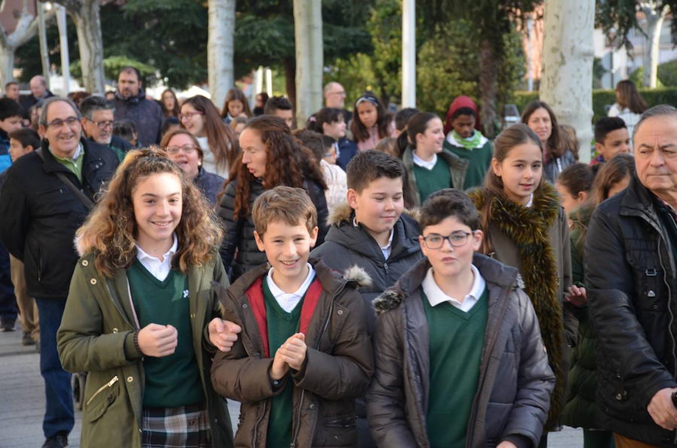 La Asociación IGUAL TI ha celebrado hoy el 'Día Internacional de la Discapacidad' con varias acciones. Desde su Centro de Atención Diurna Áncora en Calahorra ha convocado su tradicional 'Marcha Ancora' por las calles de la ciudad. Los objetivose se han centrado en la idea clave de hablar de derechos, empatía y apoyo.