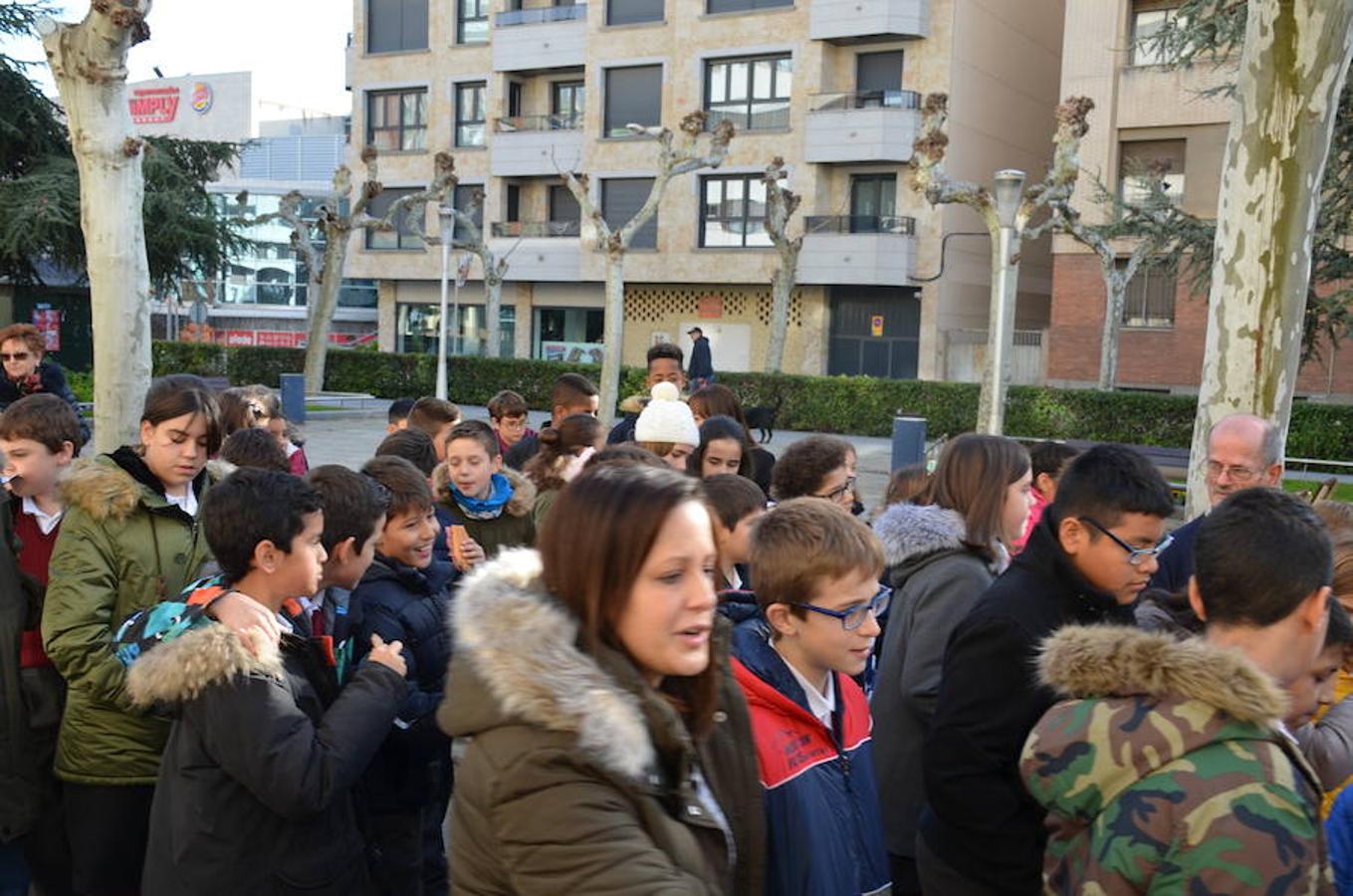 La Asociación IGUAL TI ha celebrado hoy el 'Día Internacional de la Discapacidad' con varias acciones. Desde su Centro de Atención Diurna Áncora en Calahorra ha convocado su tradicional 'Marcha Ancora' por las calles de la ciudad. Los objetivose se han centrado en la idea clave de hablar de derechos, empatía y apoyo.
