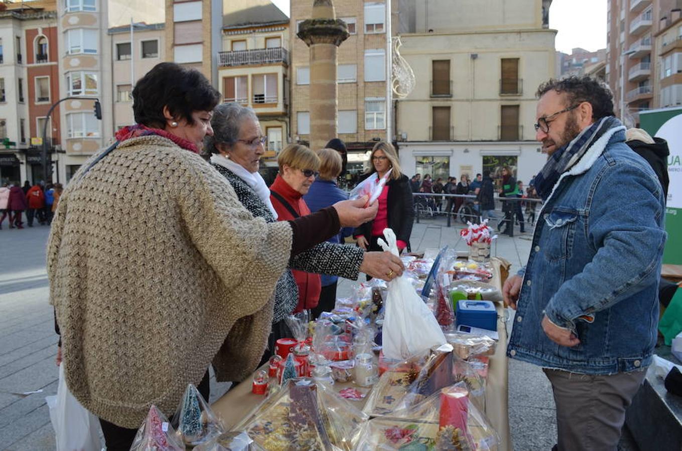 La Asociación IGUAL TI ha celebrado hoy el 'Día Internacional de la Discapacidad' con varias acciones. Desde su Centro de Atención Diurna Áncora en Calahorra ha convocado su tradicional 'Marcha Ancora' por las calles de la ciudad. Los objetivose se han centrado en la idea clave de hablar de derechos, empatía y apoyo.