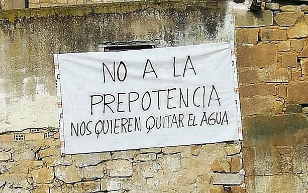 Vecinos de Rivas de Tereso, en guerra contra el Ayuntamiento de San Vicente por una fuente