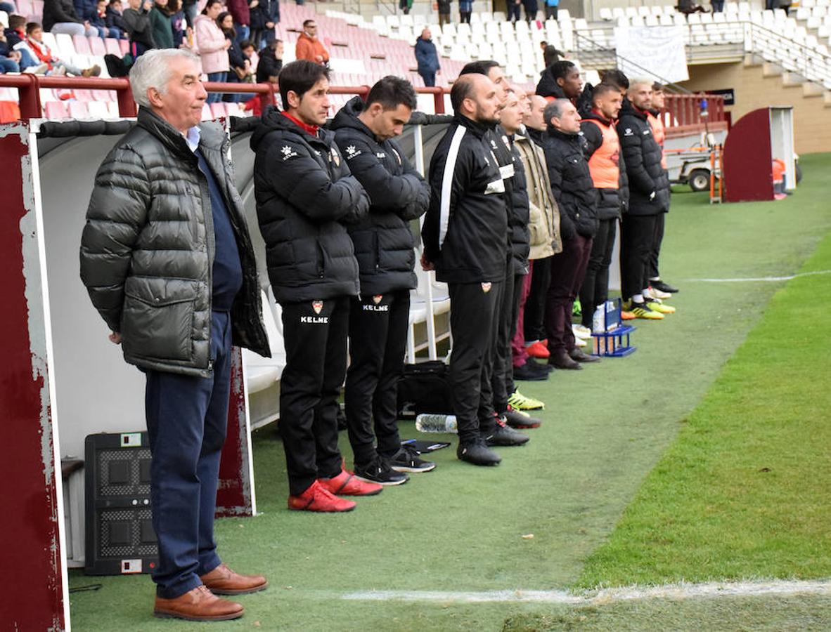 La UDL recuperó un punto en el partido jugado ayer en Las Gaunas contra la Real Sociedad B. El 1-1 llegó gracias a un cabezazo de Ander Vitoria en un córner tras el tempranero tanto guipuzcoano.