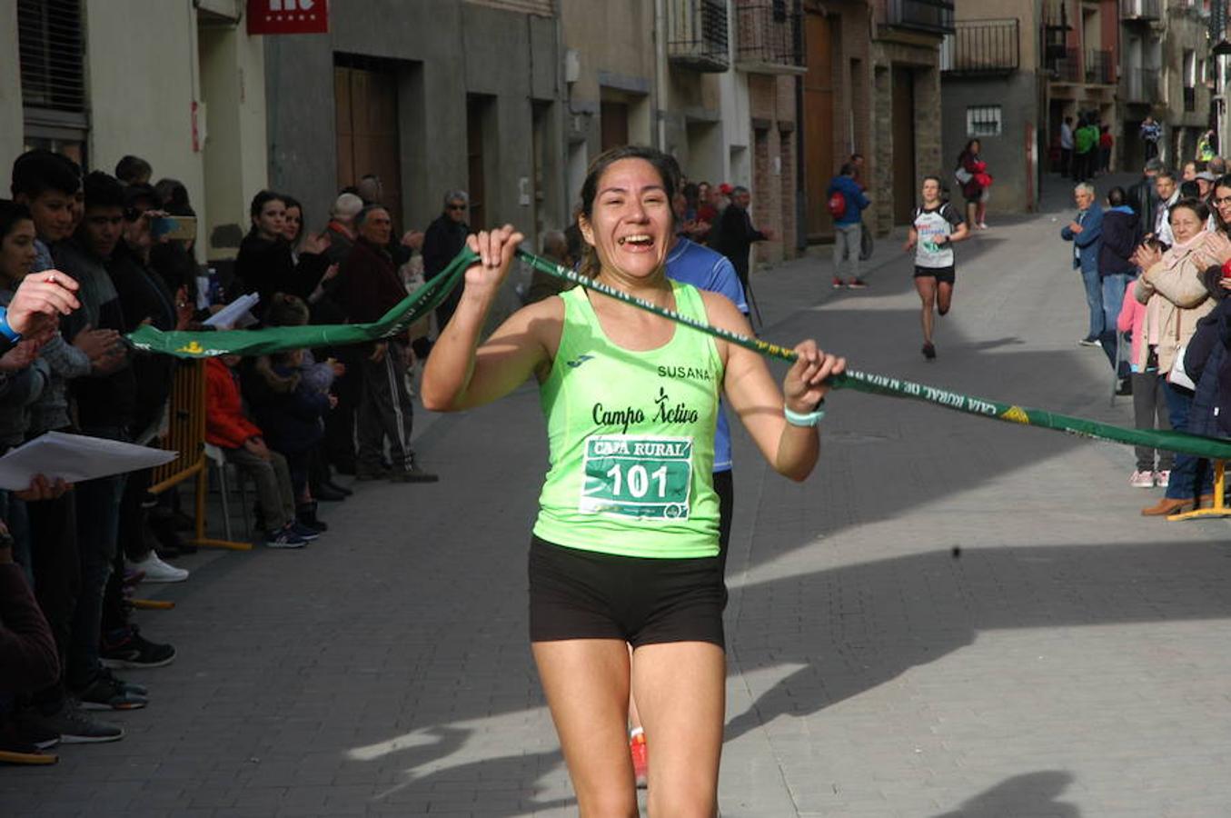 VI carrera 'Entre Dinosaurios Villa de Igea celebrada el domingo pasado por una ruta de más de 10 kilómetros campo a través en la que participaron 119 atletas. También hubo pruebas para niños en el casco urbano en las que compitieron 55 chavales.