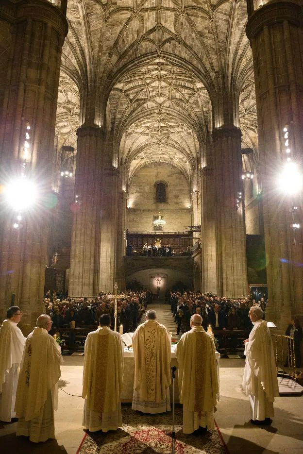 Acto de la nueva iluminación de la iglesia de Santo Tomás. :: 