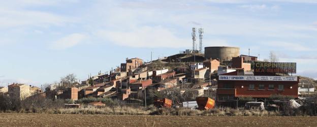 Vista panorámica del barrio de bodegas de Lardero. :: 