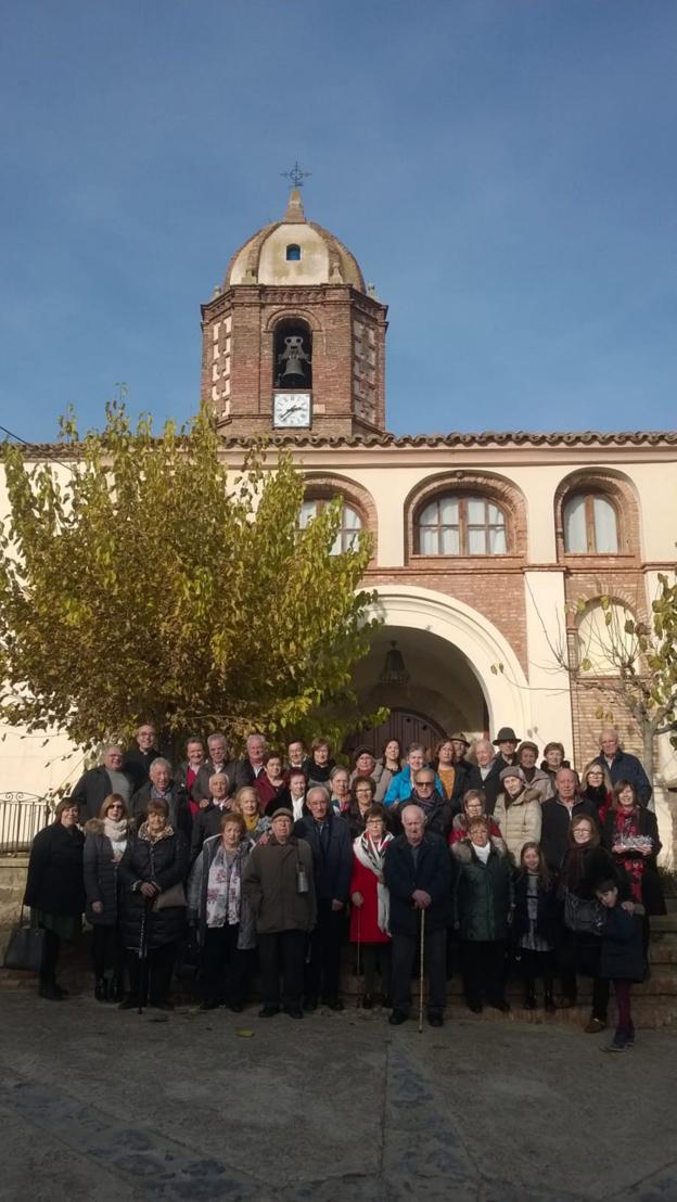 Villarroya homenajeó a los mayores que trabajaron en la mina. ::